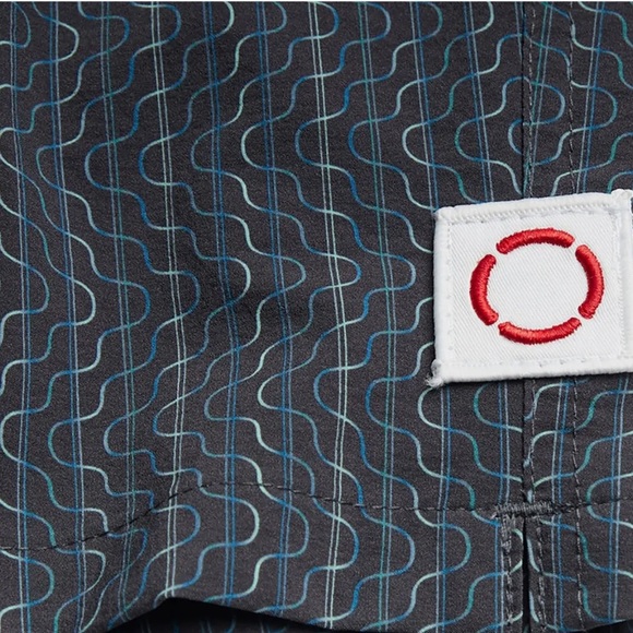 PUBLIC BEACH
Wave Beach Swim Shorts - Men's - Picture 4 of 9